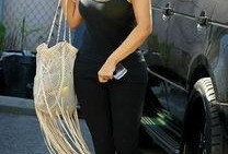 国产卡戴珊清晨一炮,引发网友热议